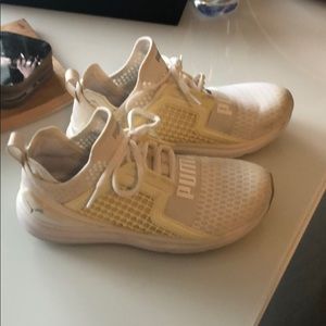Woman’s puma sneakers size 8.5